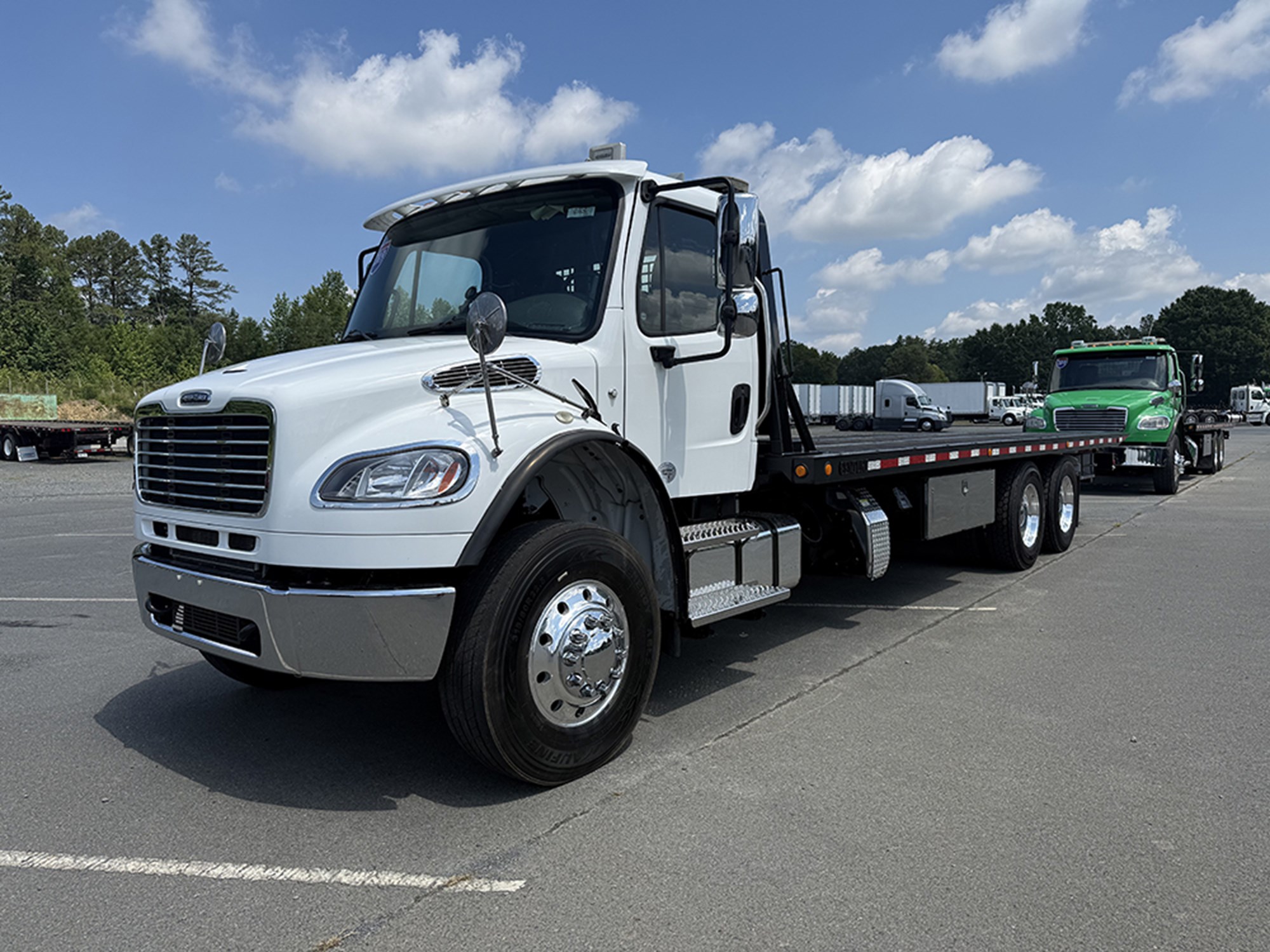2019 Freightliner M2 2019 Freightliner M2 - image 1 of 6