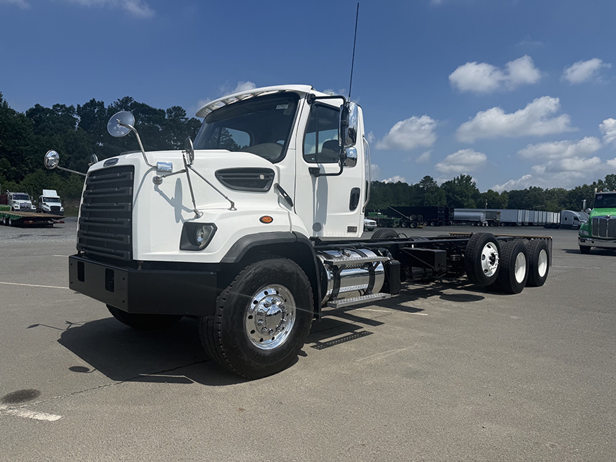 2016 Freightliner 108SD 1783527995282 2016 Freightliner 108SD 1783527995282