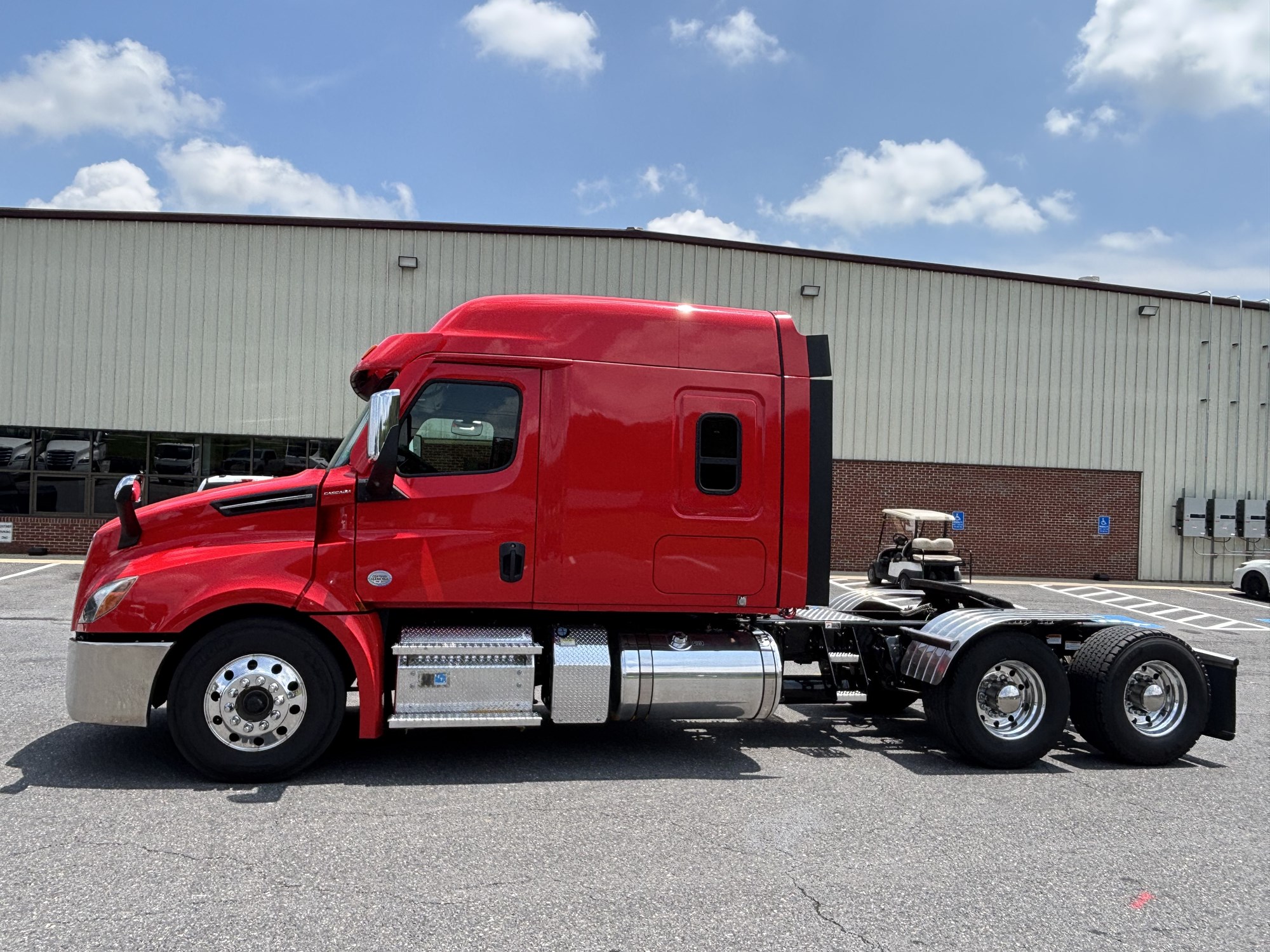 2020 FREIGHTLINER CASCADIA 126 1783536051115 2020 FREIGHTLINER CASCADIA 126 1783536051115