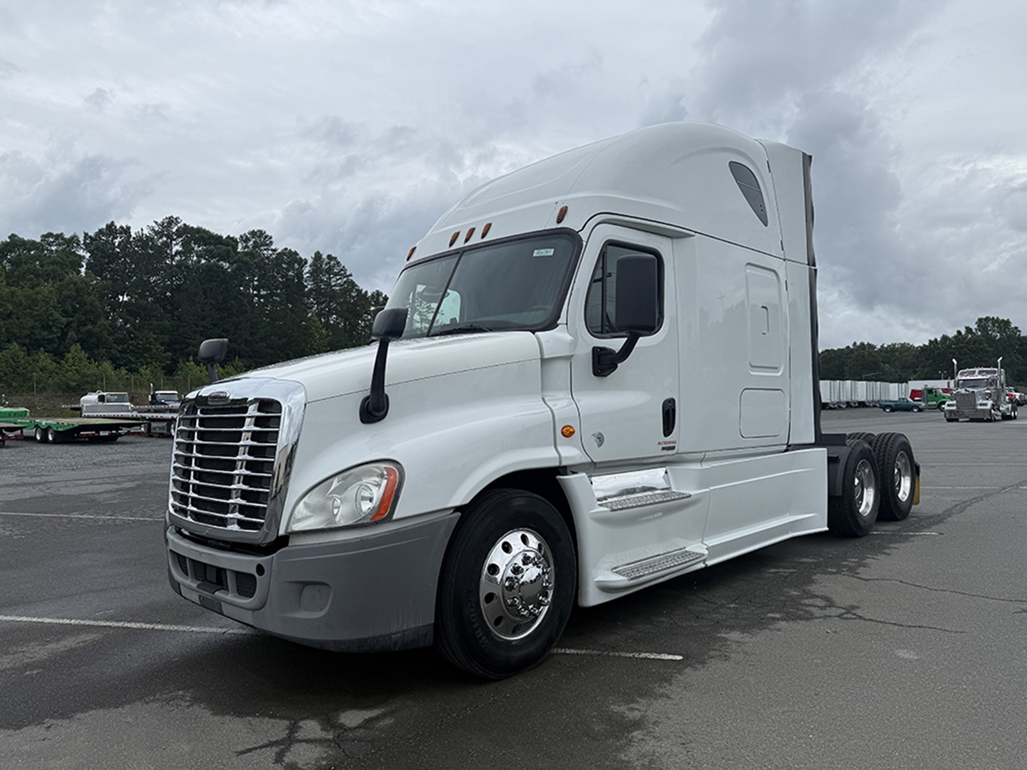 2016 Freightliner Cascadia 125 2016 Freightliner Cascadia 125 - image 1 of 6
