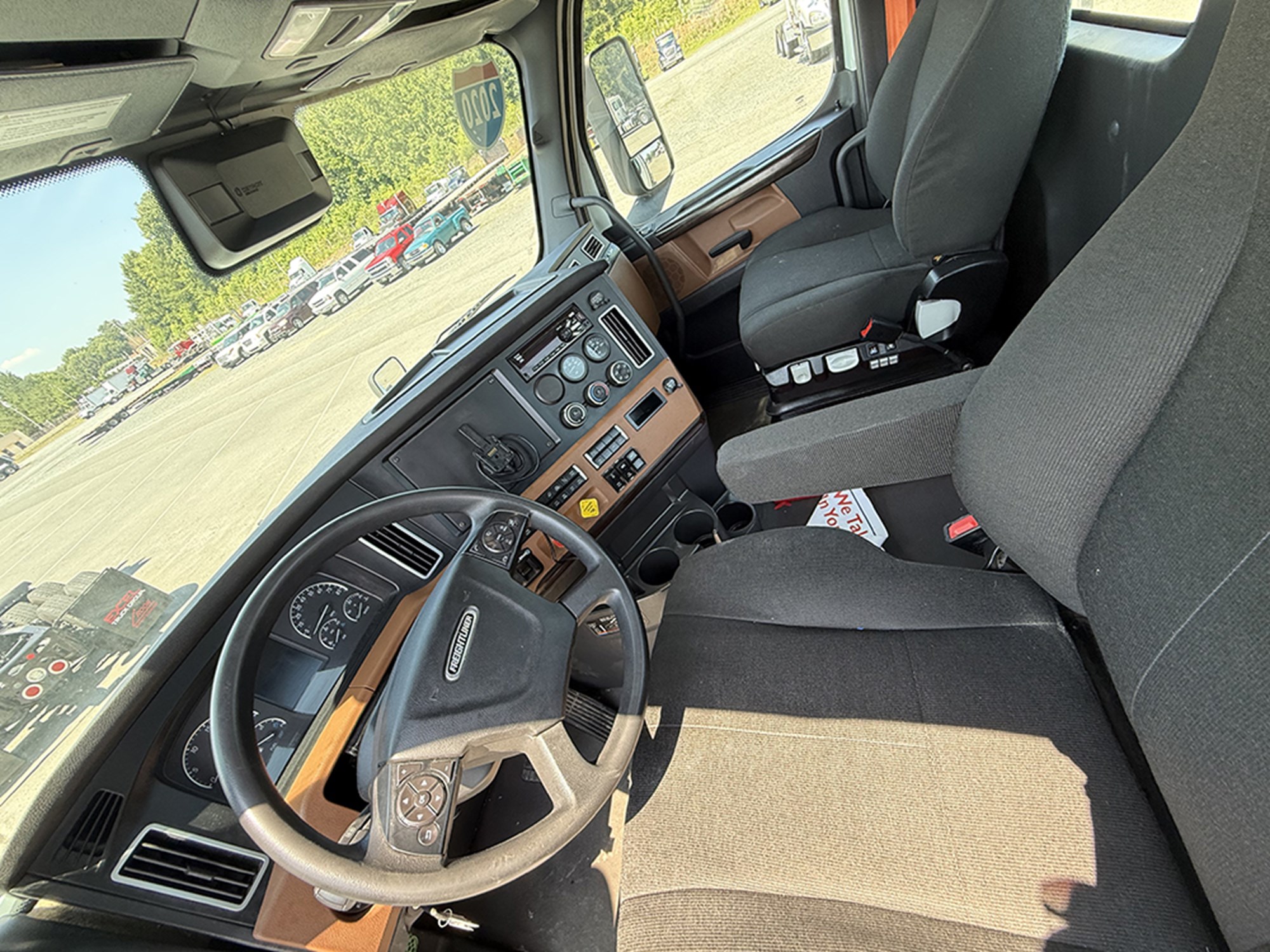 2020 Freightliner Cascadia 126 1784216695490 2020 Freightliner Cascadia 126 1784216695490