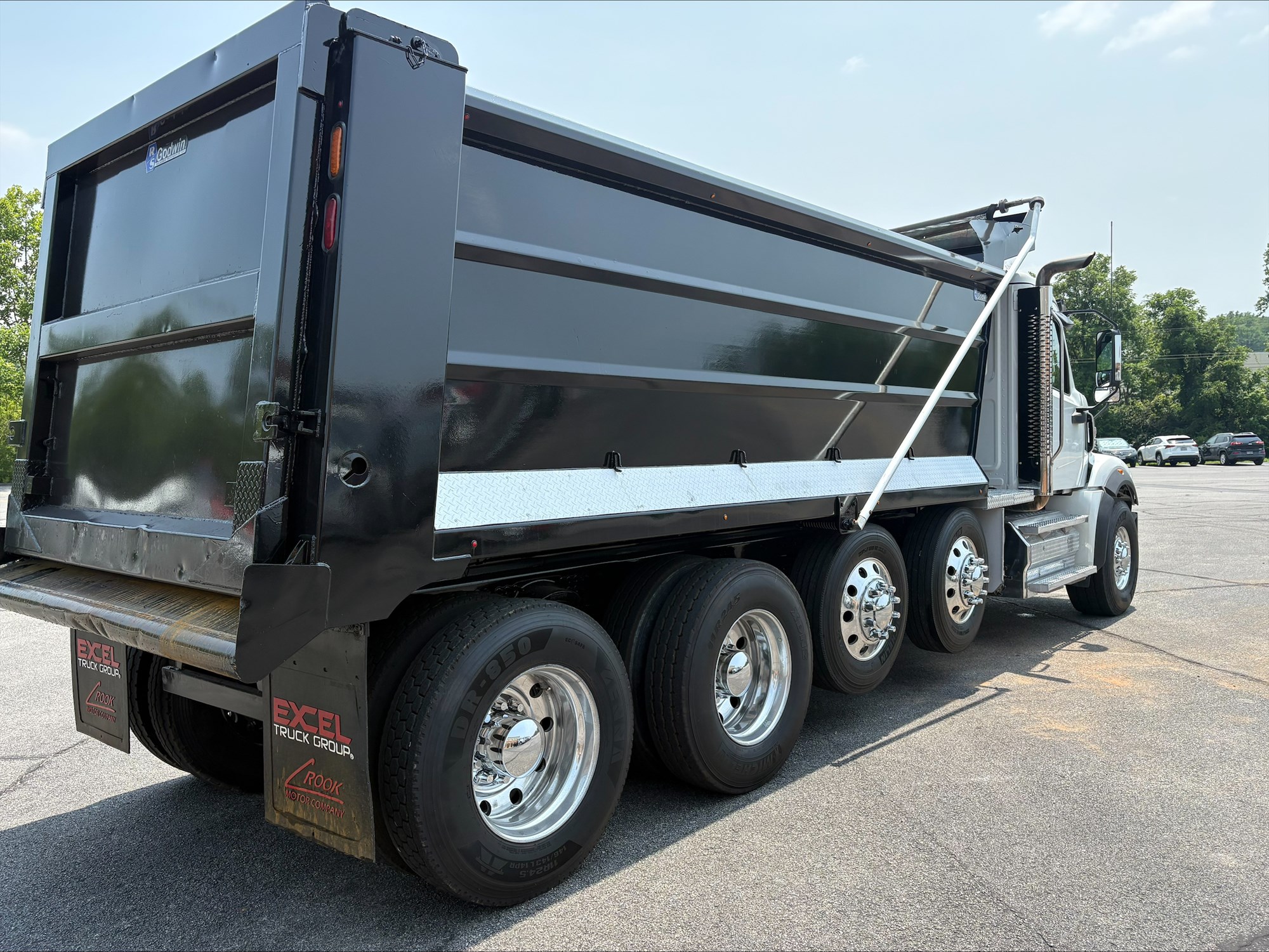 2024 Western Star 47X 2024 Western Star 47X - image 3 of 6