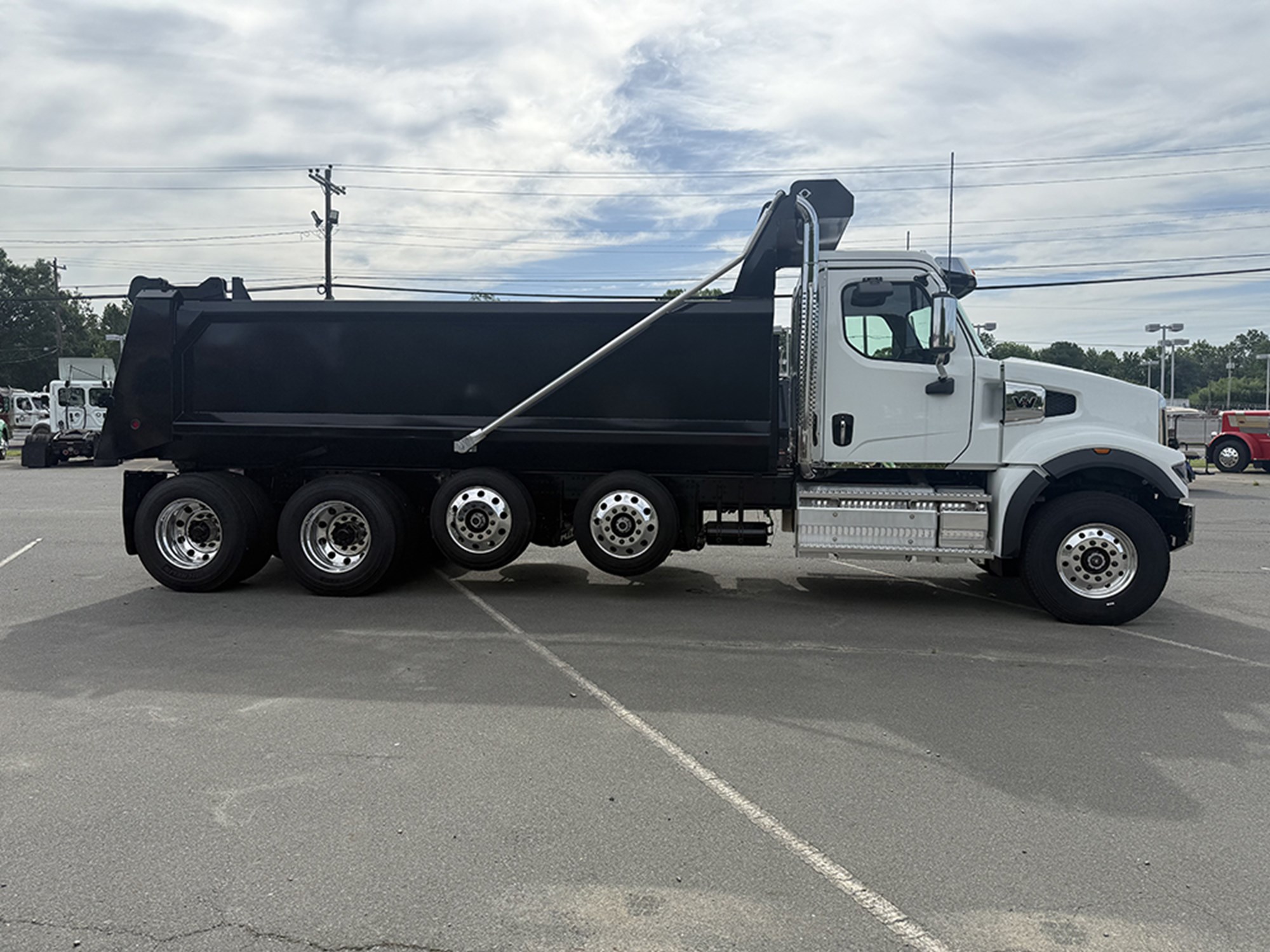 2026 Western Star 49X 2026 Western Star 49X - image 3 of 6