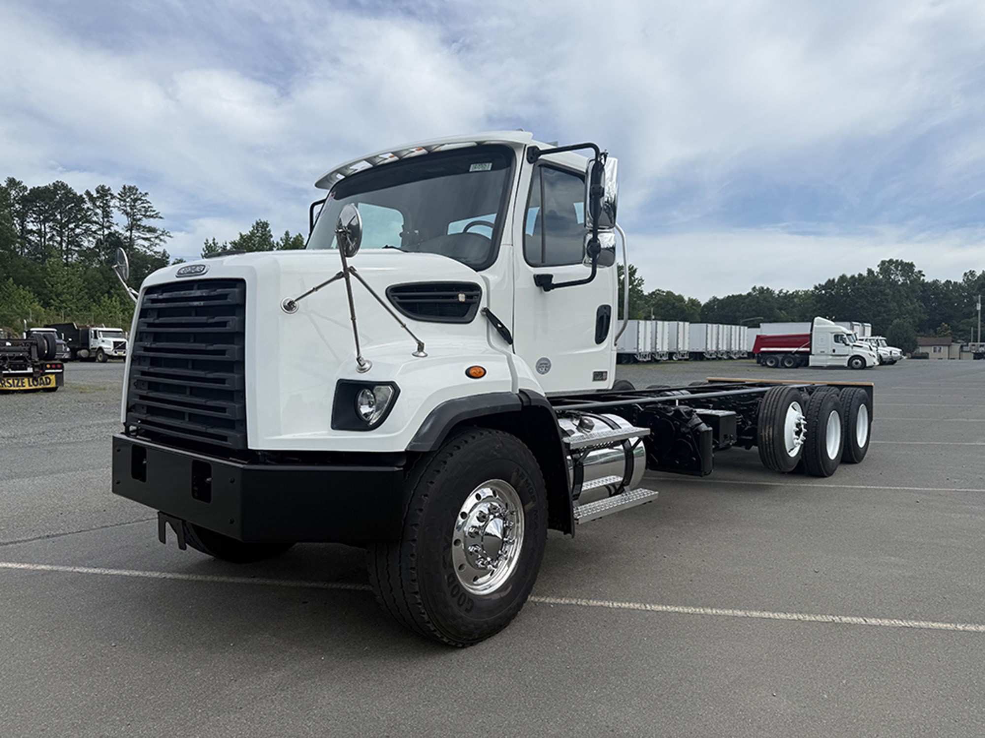 2019 Freightliner 108SD 2019 Freightliner 108SD - image 1 of 6