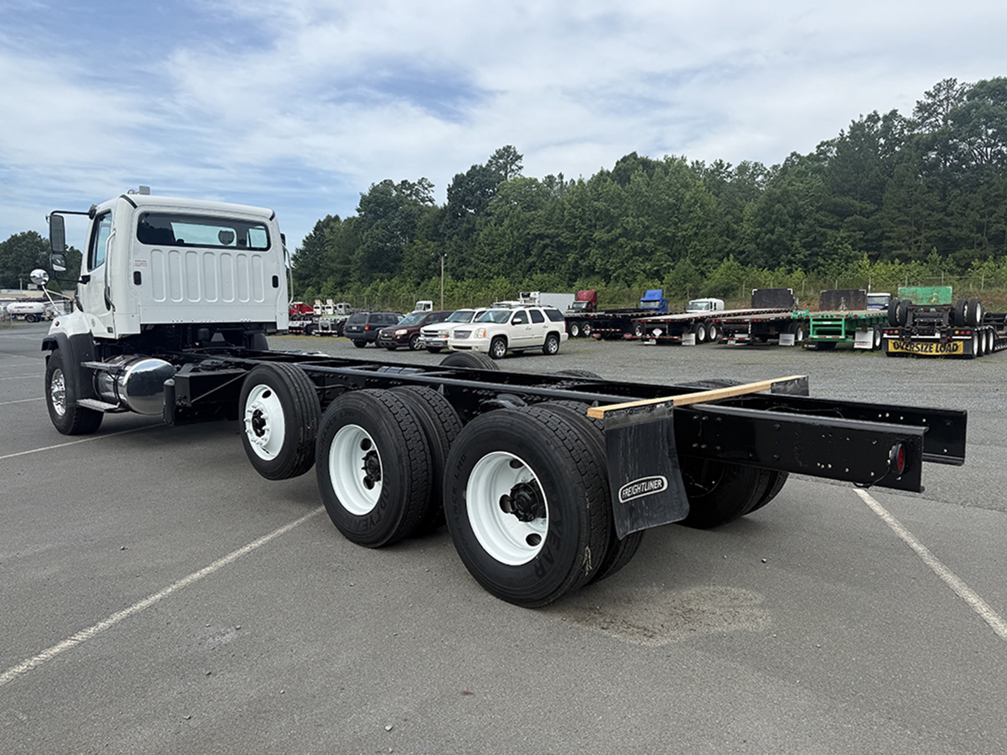 2019 Freightliner 108SD 2019 Freightliner 108SD - image 6 of 6