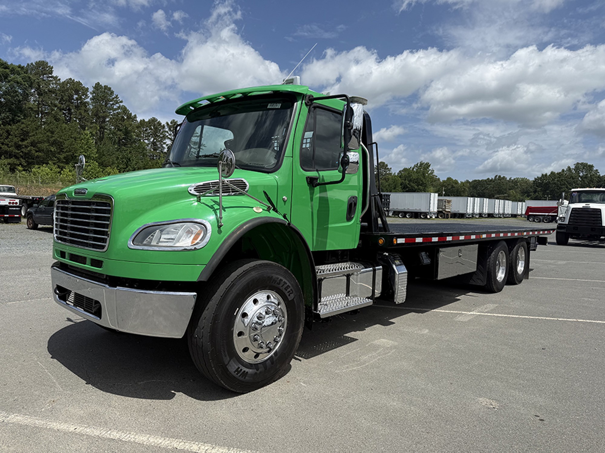 2019 Freightliner M2 2019 Freightliner M2 - image 1 of 6