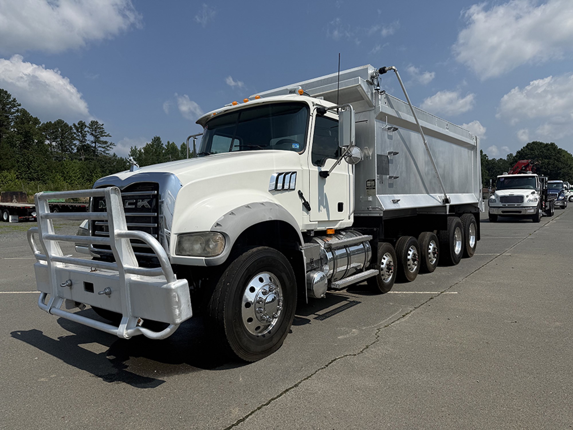 2009 Mack CV713 1785340811556 2009 Mack CV713 1785340811556