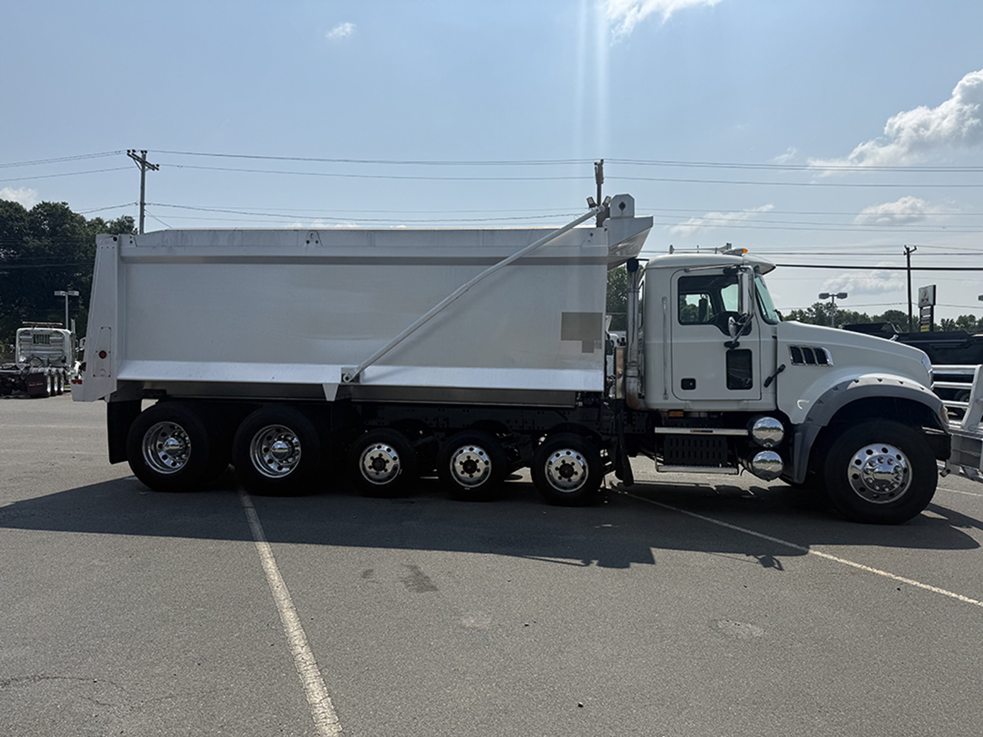2009 Mack CV713 1785340812261 2009 Mack CV713 1785340812261