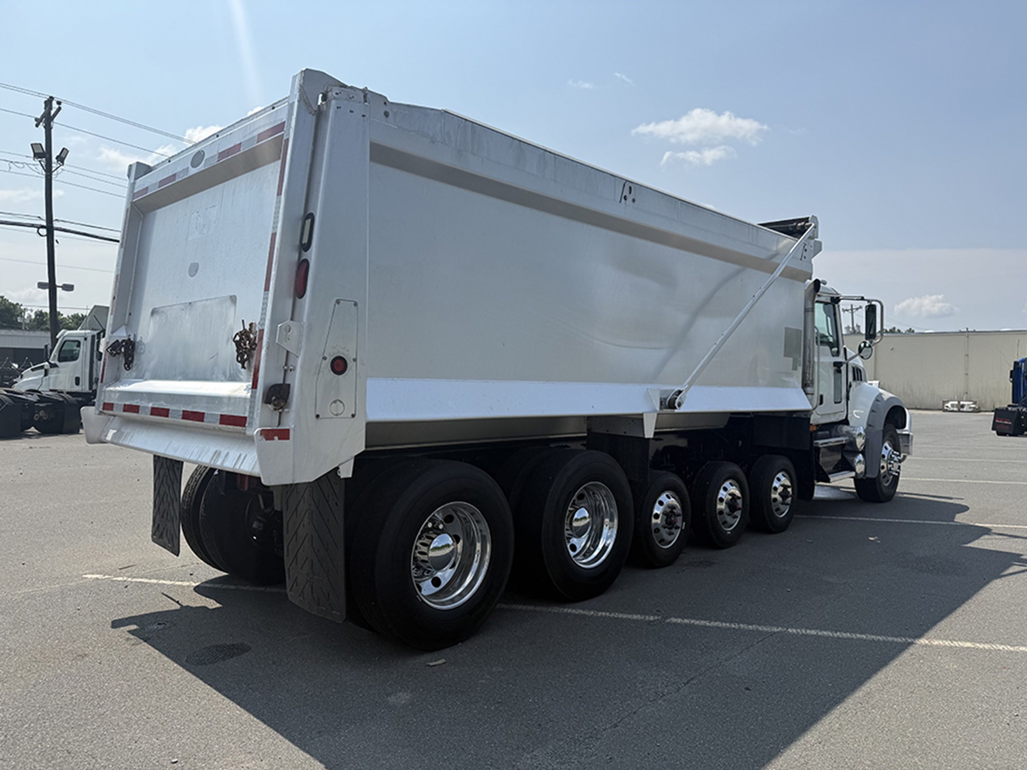 2009 Mack CV713 1785340812666 2009 Mack CV713 1785340812666