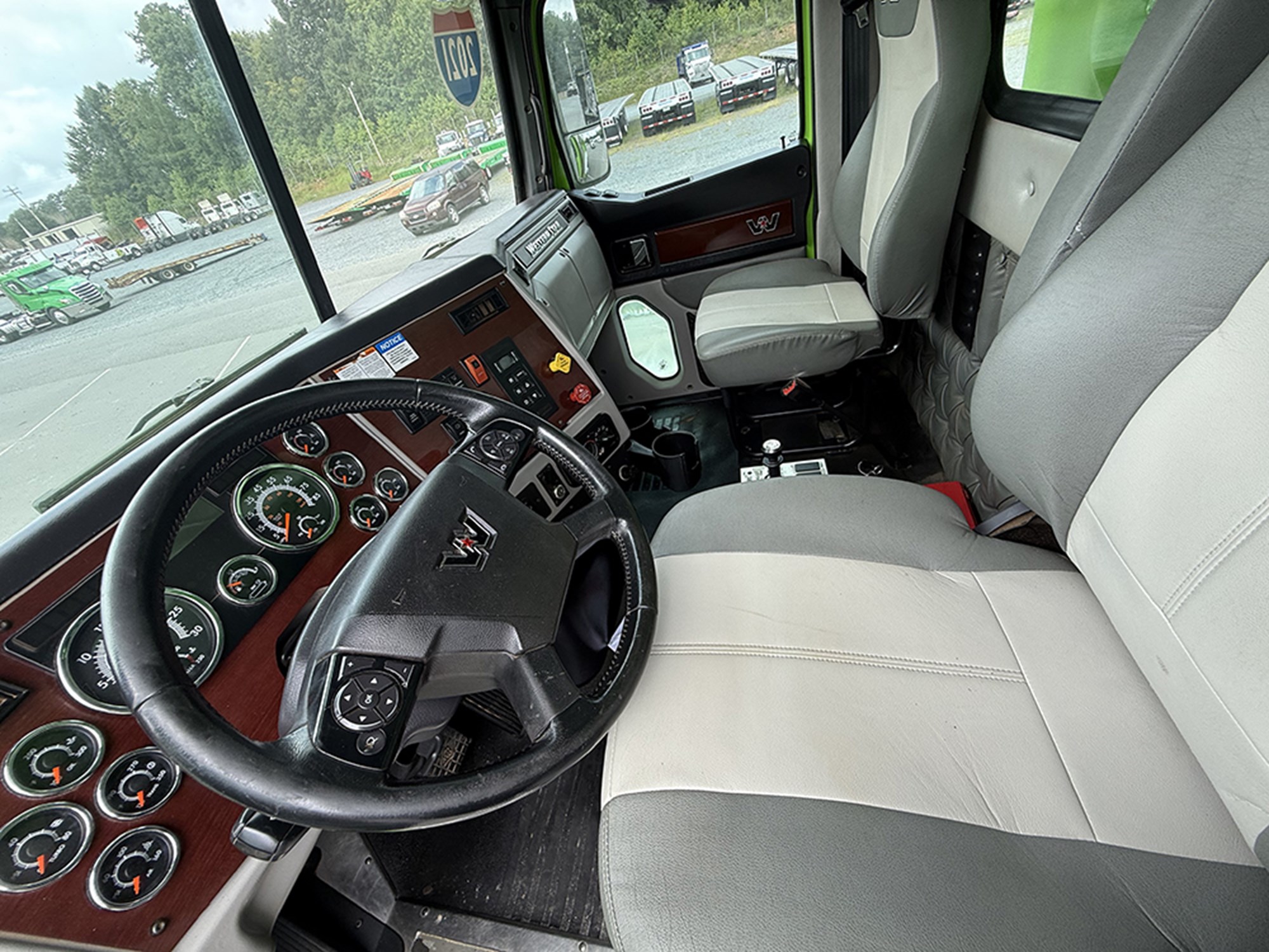 2021 Western Star 4700SF 1785782552249 2021 Western Star 4700SF 1785782552249