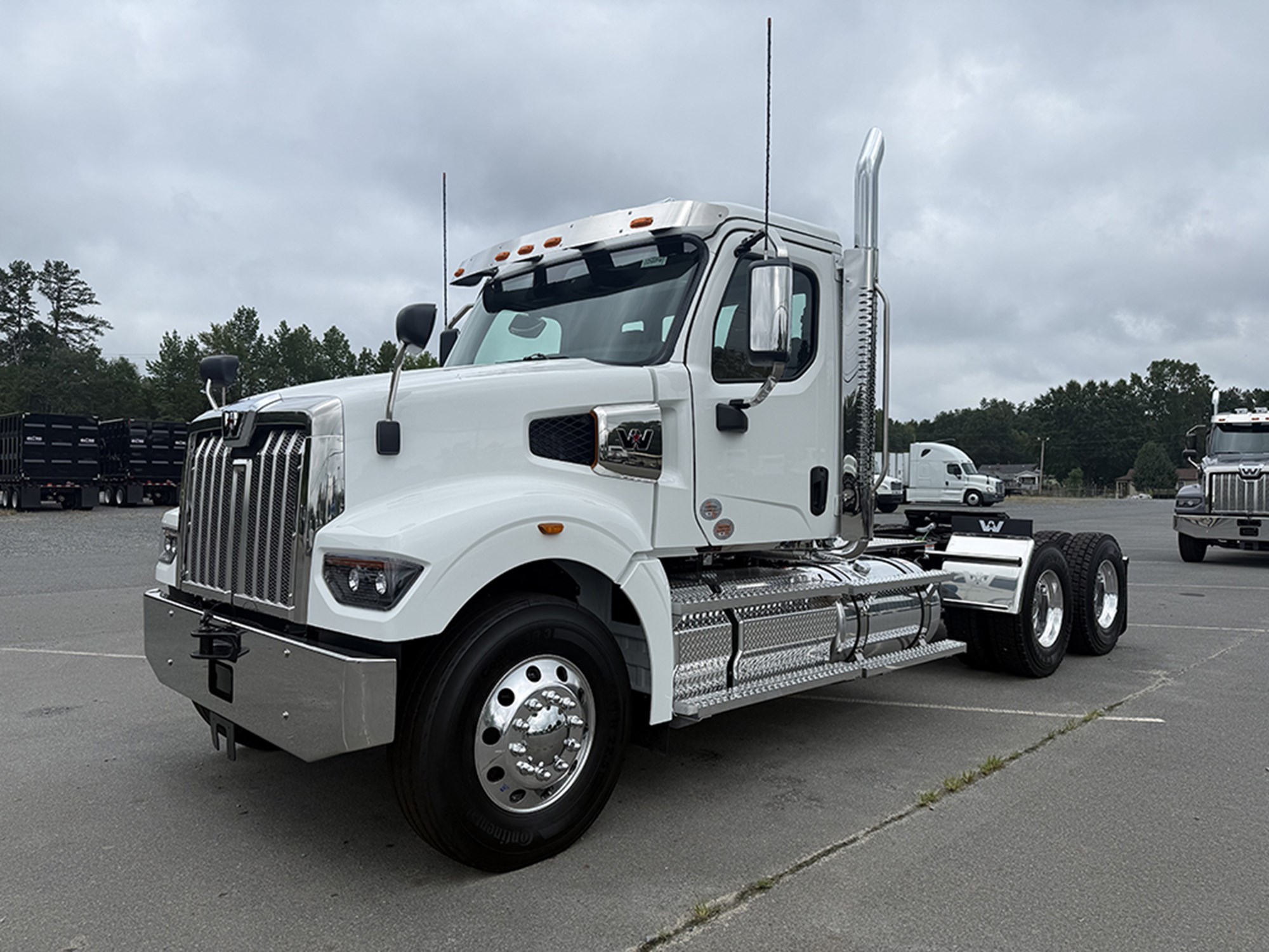 2027 Western Star 49X 2027 Western Star 49X - image 1 of 6