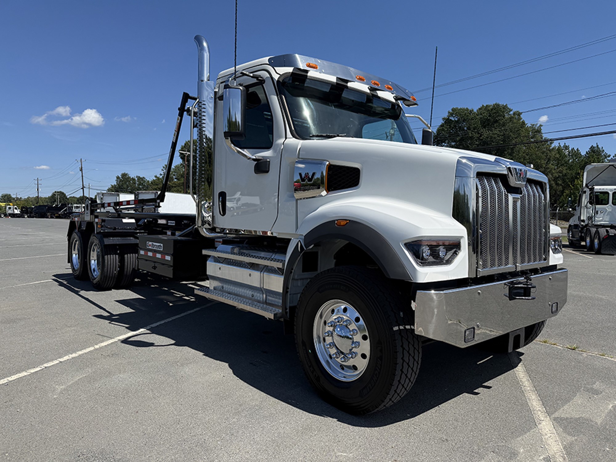 2026 Western Star 49X 2026 Western Star 49X - image 2 of 6
