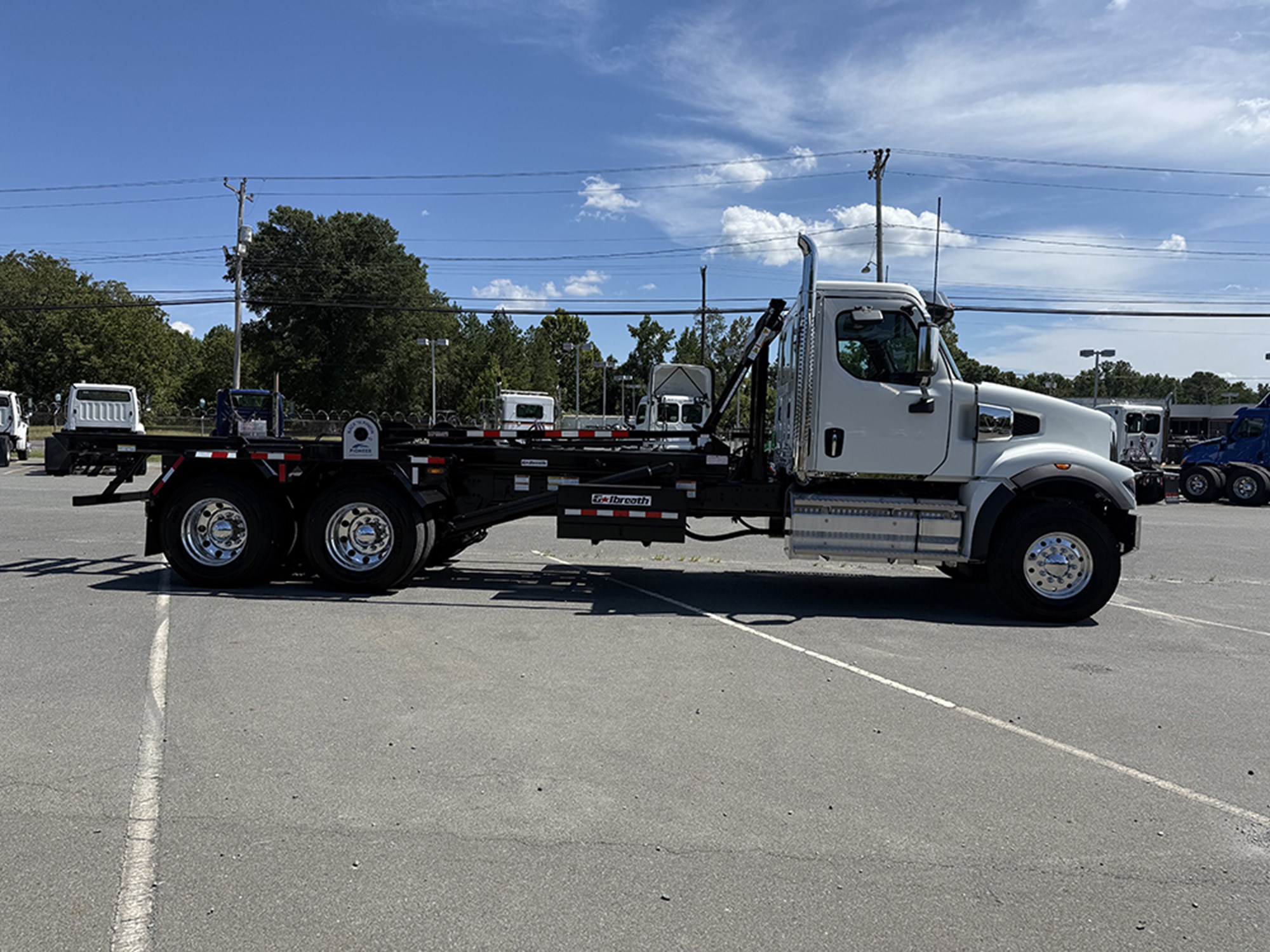 2026 Western Star 49X 2026 Western Star 49X - image 3 of 6
