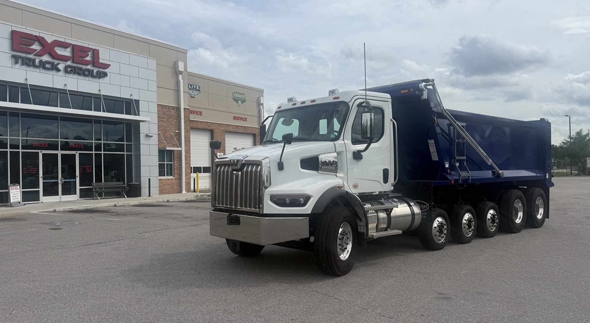 2026 Western Star 47X 2026 Western Star 47X - image 1 of 6