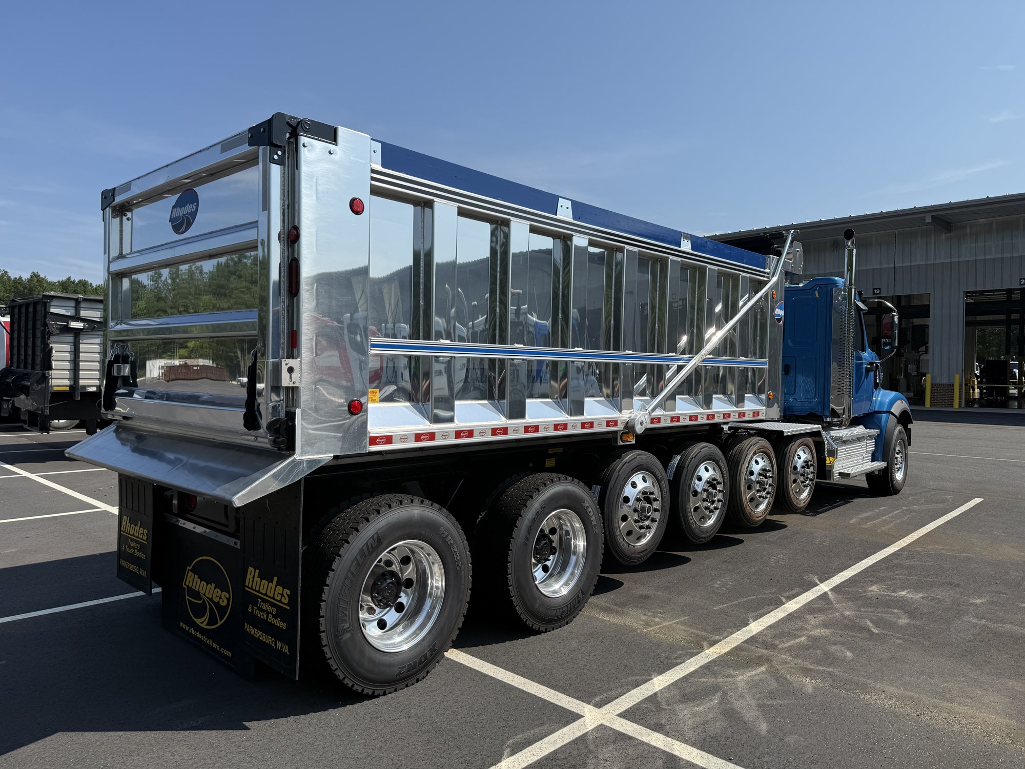 2025 Western Star 49X 2025 Western Star 49X - image 3 of 6