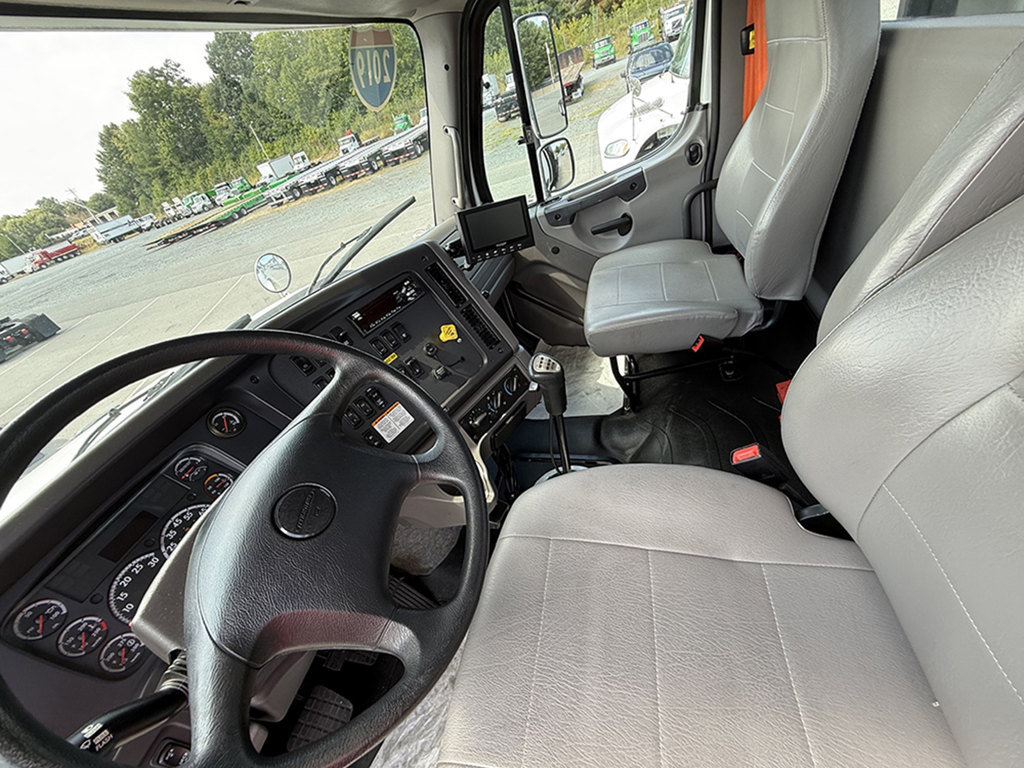 2019 Freightliner 114SD 1789495539871 2019 Freightliner 114SD 1789495539871