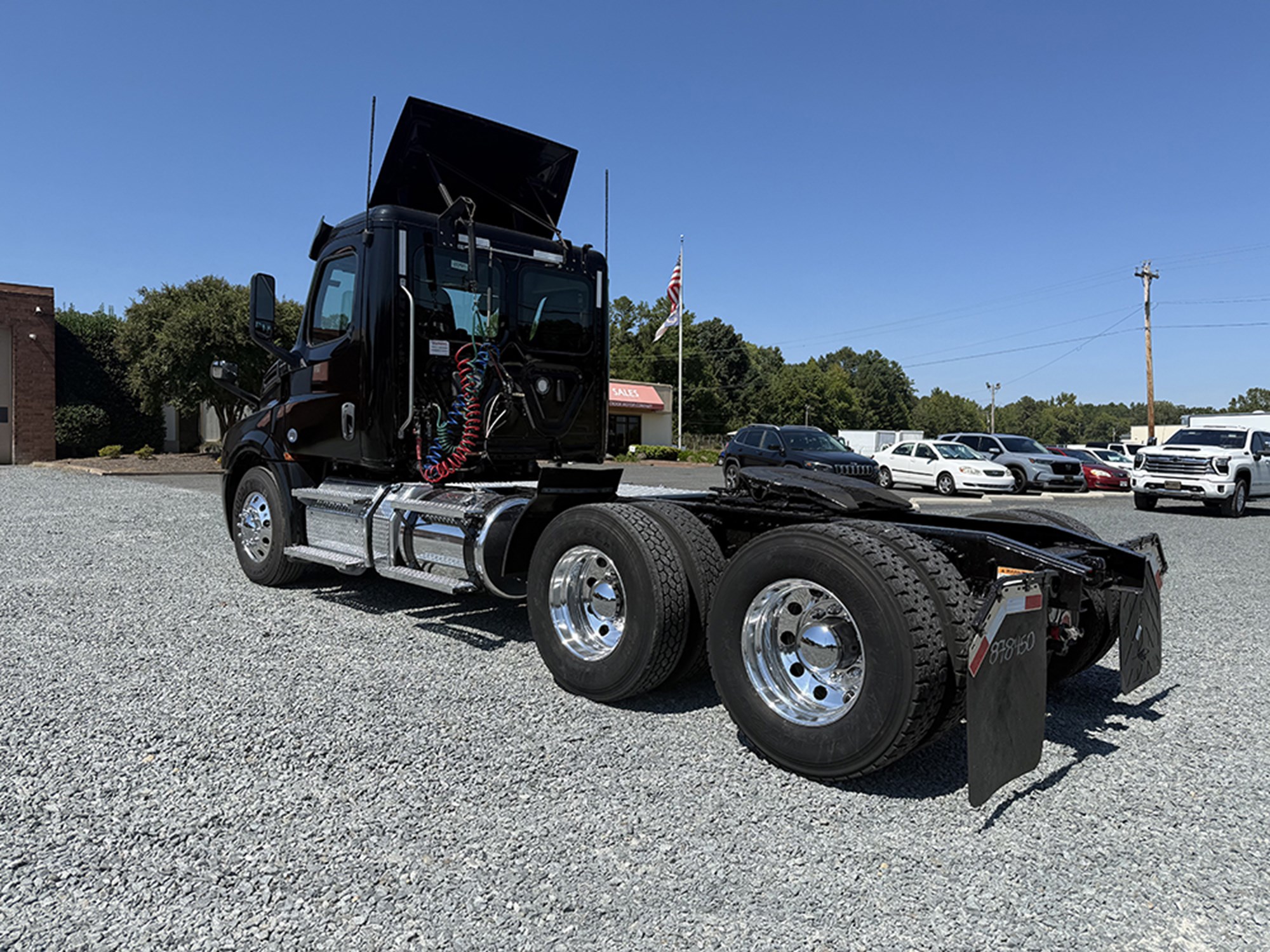 2020 Freightliner Cascadia 126 2020 Freightliner Cascadia 126 - image 6 of 6