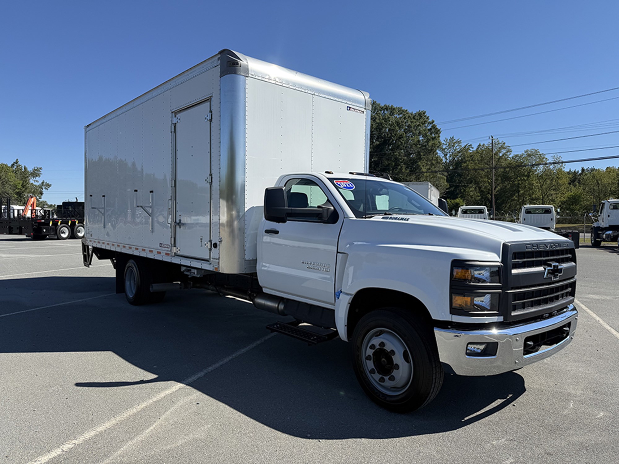 2022 Chevrolet GM515 2022 Chevrolet GM515 - image 2 of 6