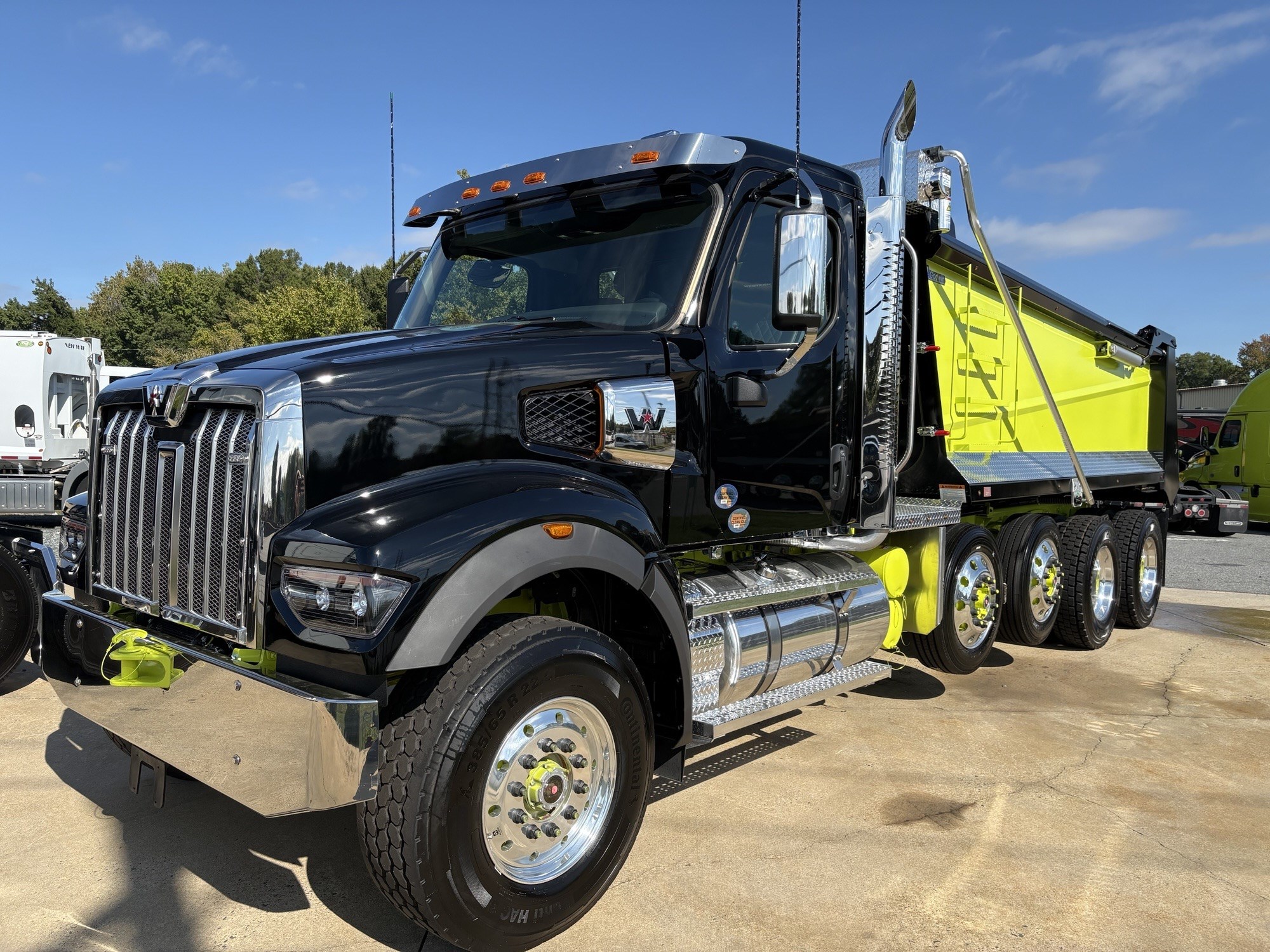2027 Western Star 49X 2027 Western Star 49X - image 2 of 5