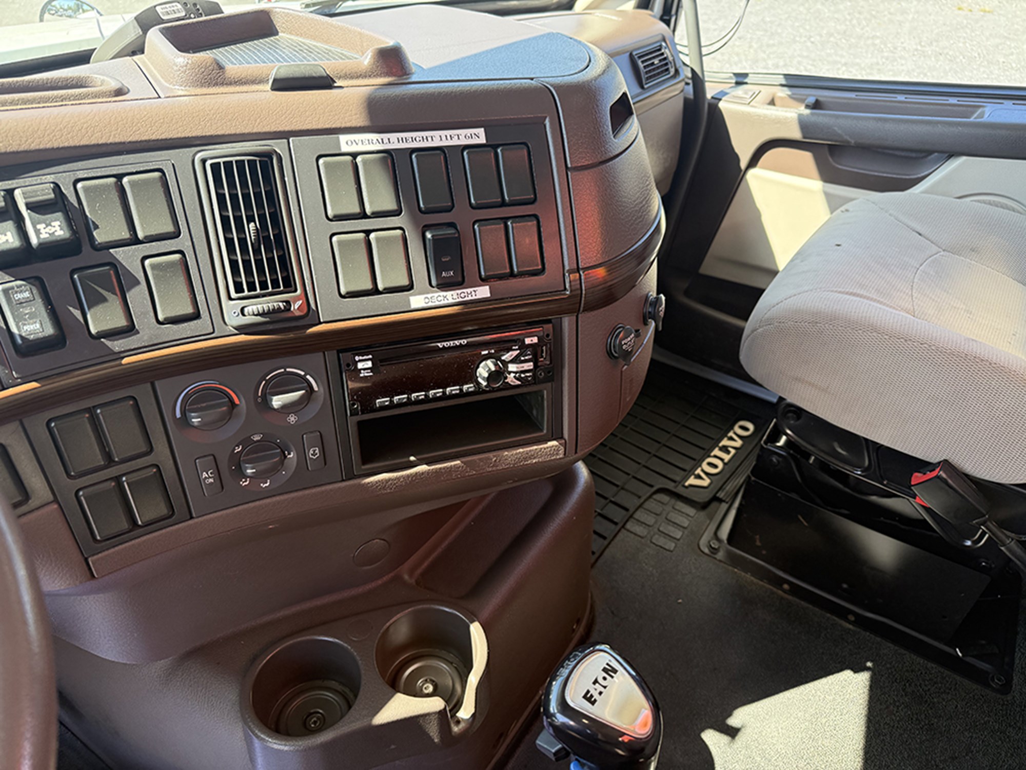 2016 Volvo VHD 1791303113385 2016 Volvo VHD 1791303113385