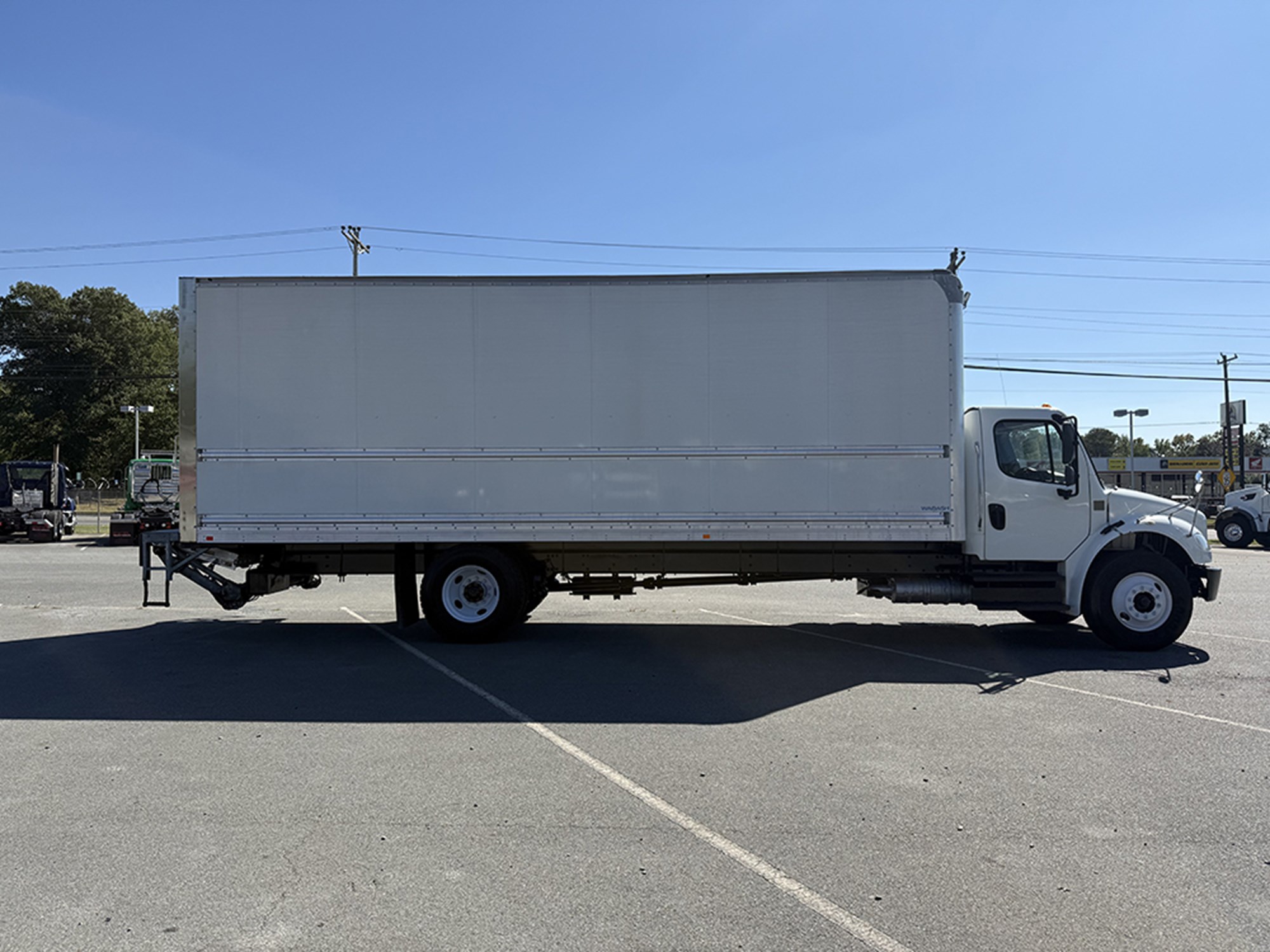 2019 Freightliner M2 2019 Freightliner M2 - image 3 of 6