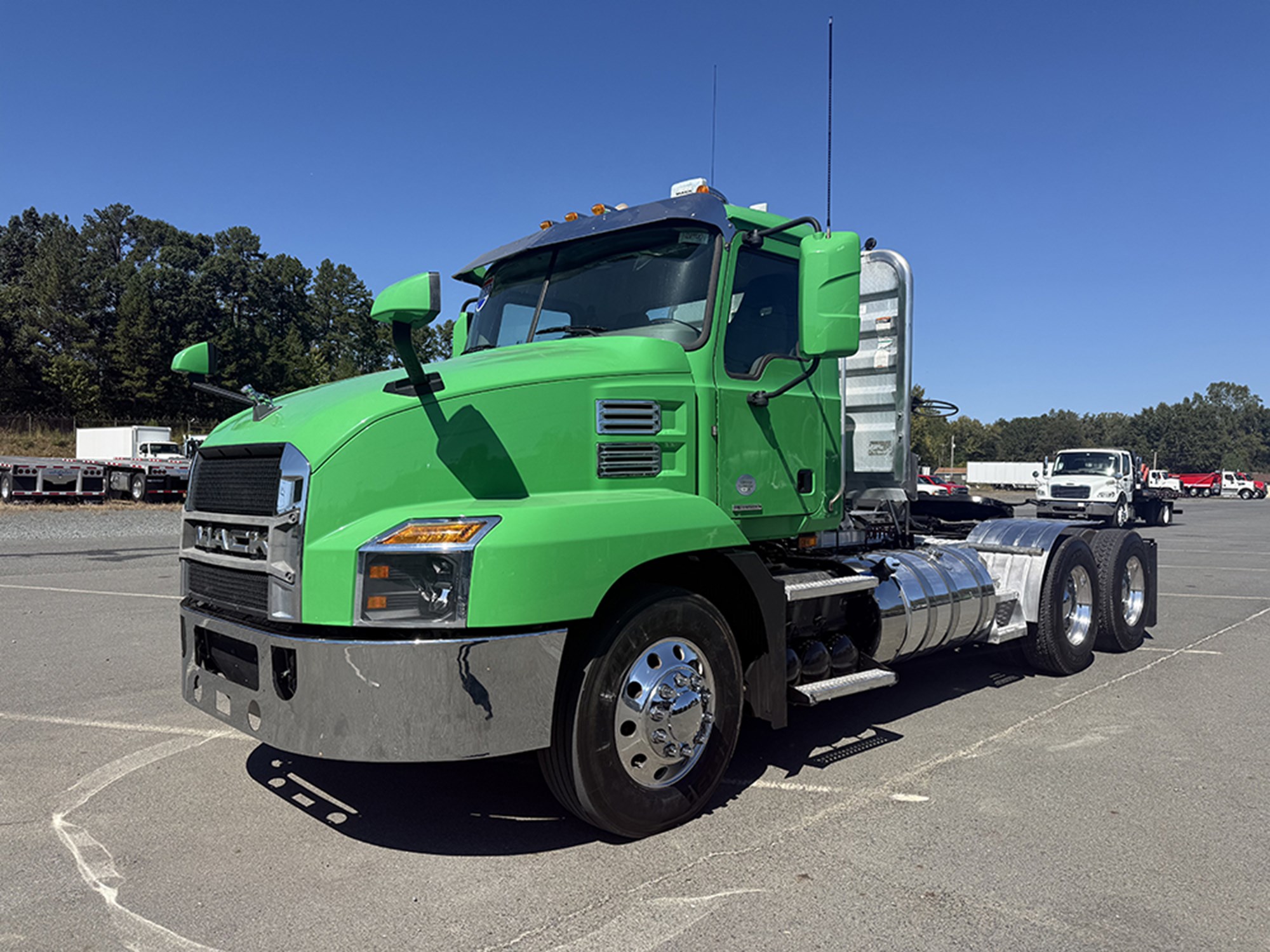 2019 Mack Anthem 2019 Mack Anthem - image 1 of 6