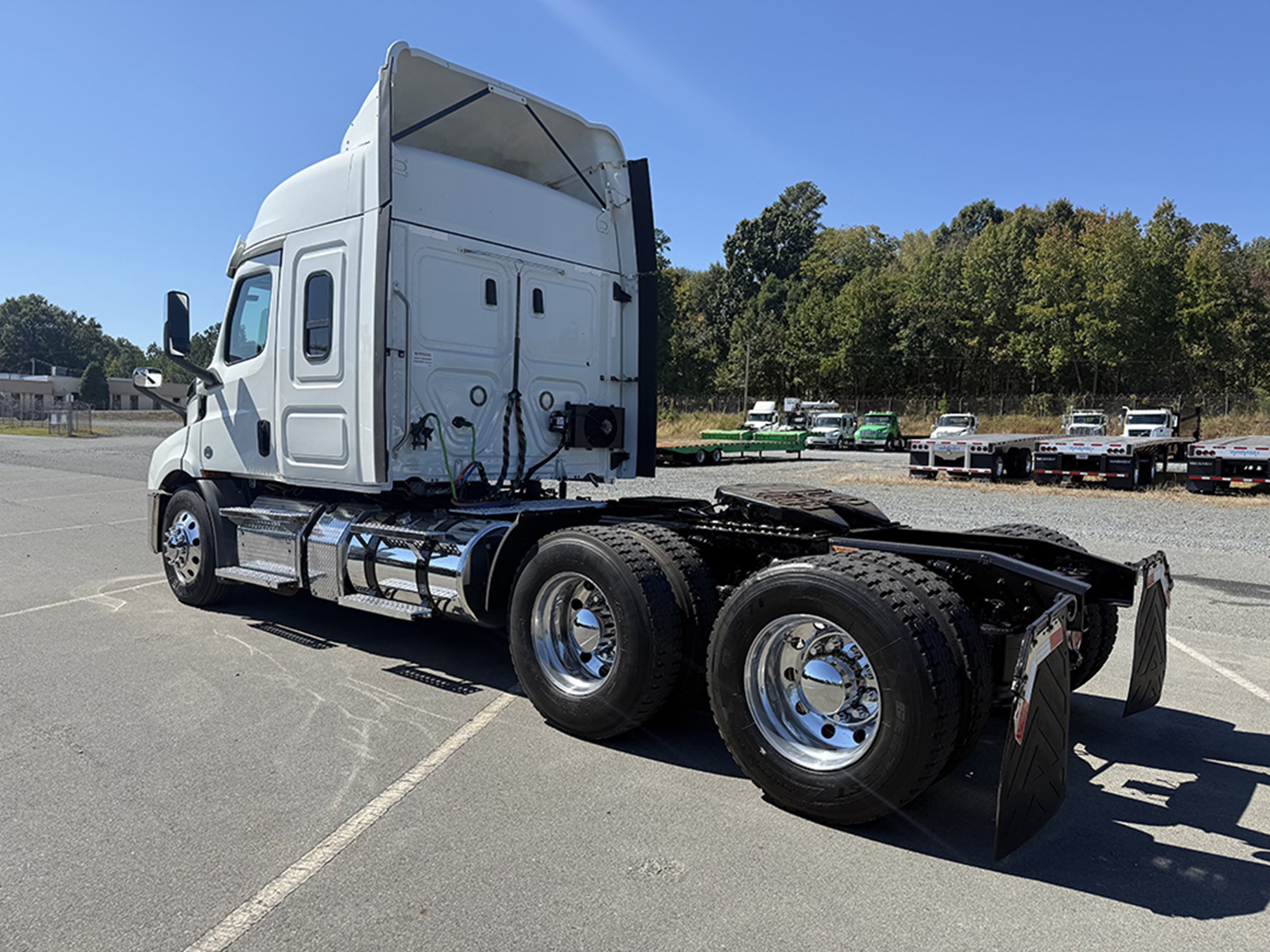 2020 Freightliner Cascadia 116 2020 Freightliner Cascadia 116 - image 6 of 6