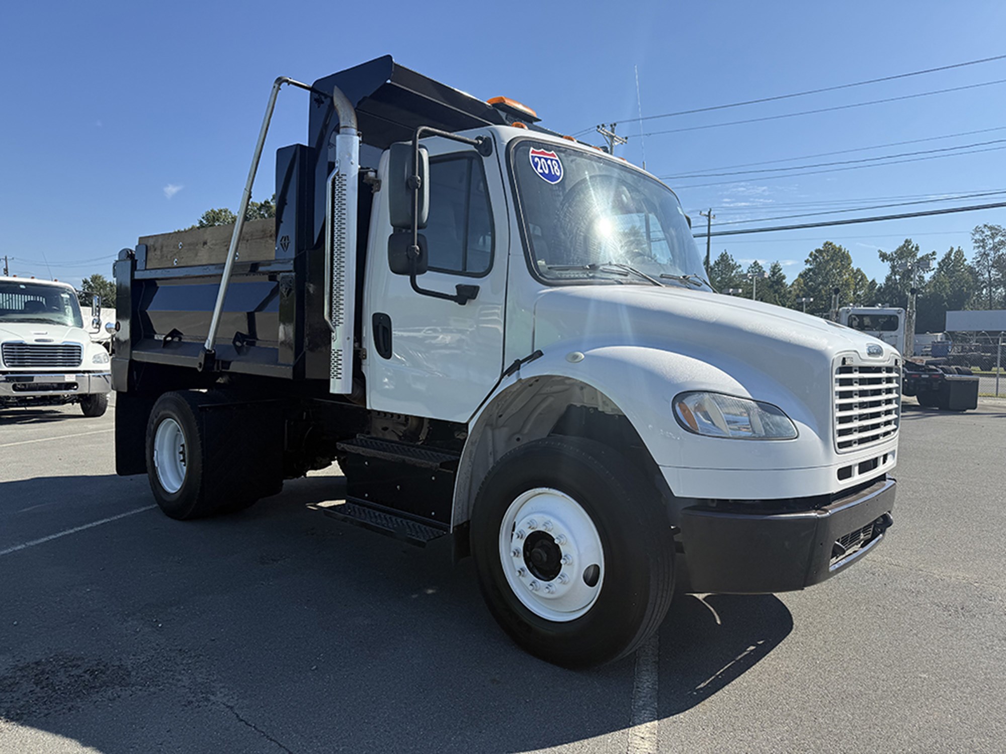 2018 Freightliner M2 2018 Freightliner M2 - image 2 of 6