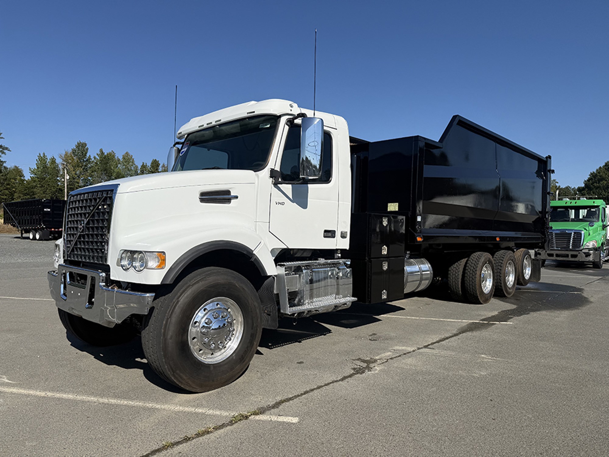 2020 Volvo VHD 1791904978546 2020 Volvo VHD 1791904978546