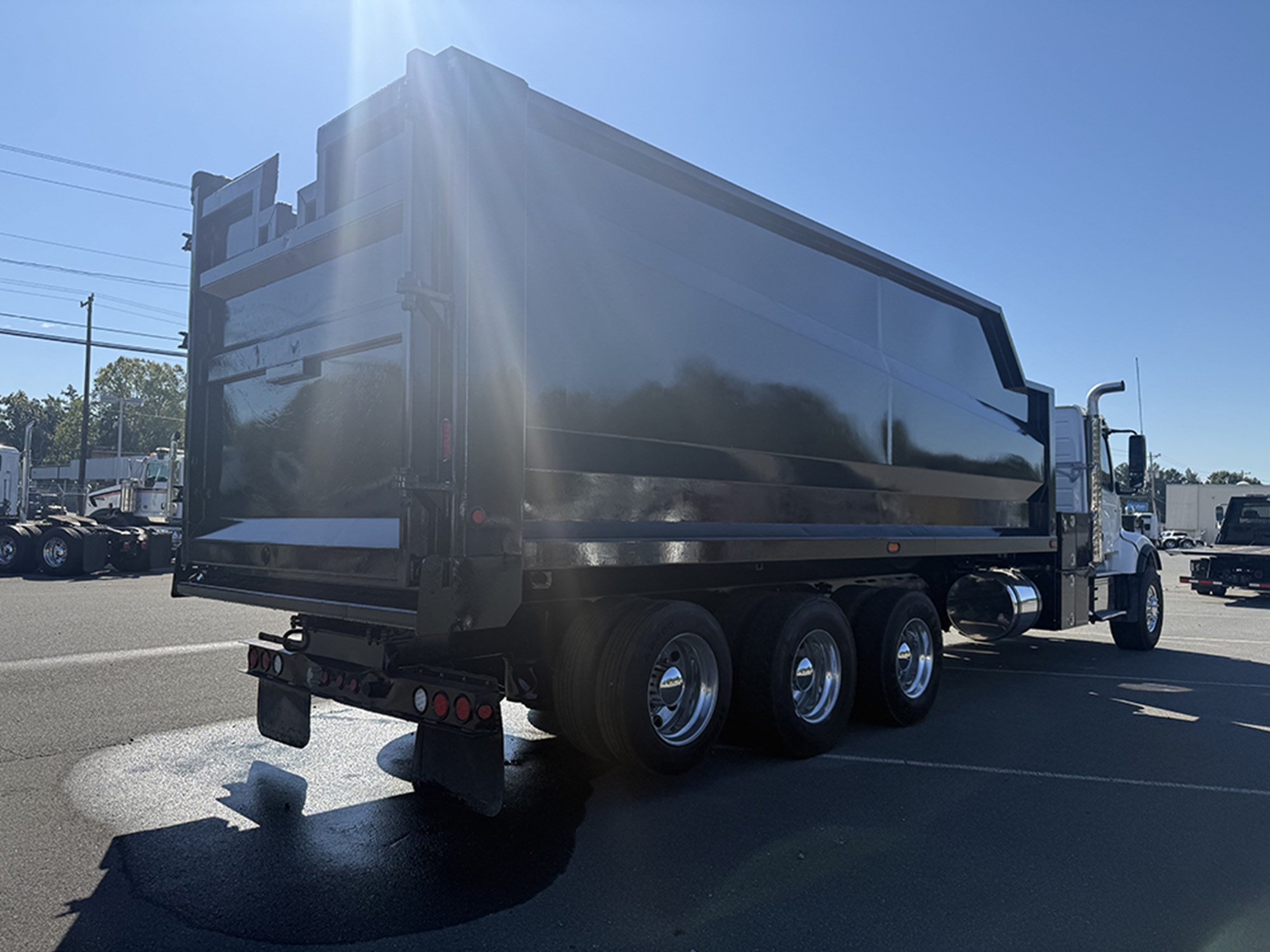 2020 Volvo VHD 1791904979078 2020 Volvo VHD 1791904979078