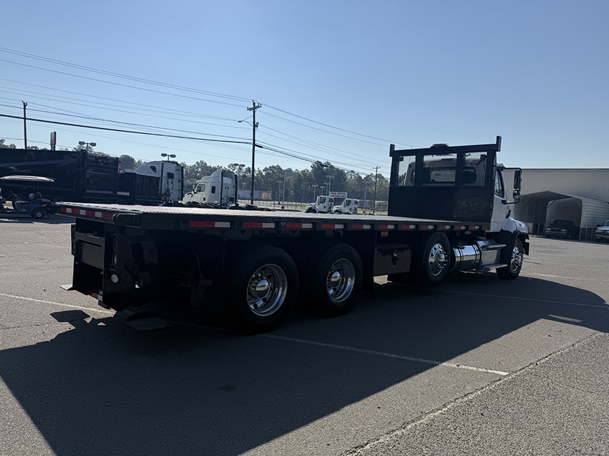 2018 Freightliner 114SD 2018 Freightliner 114SD - image 4 of 6