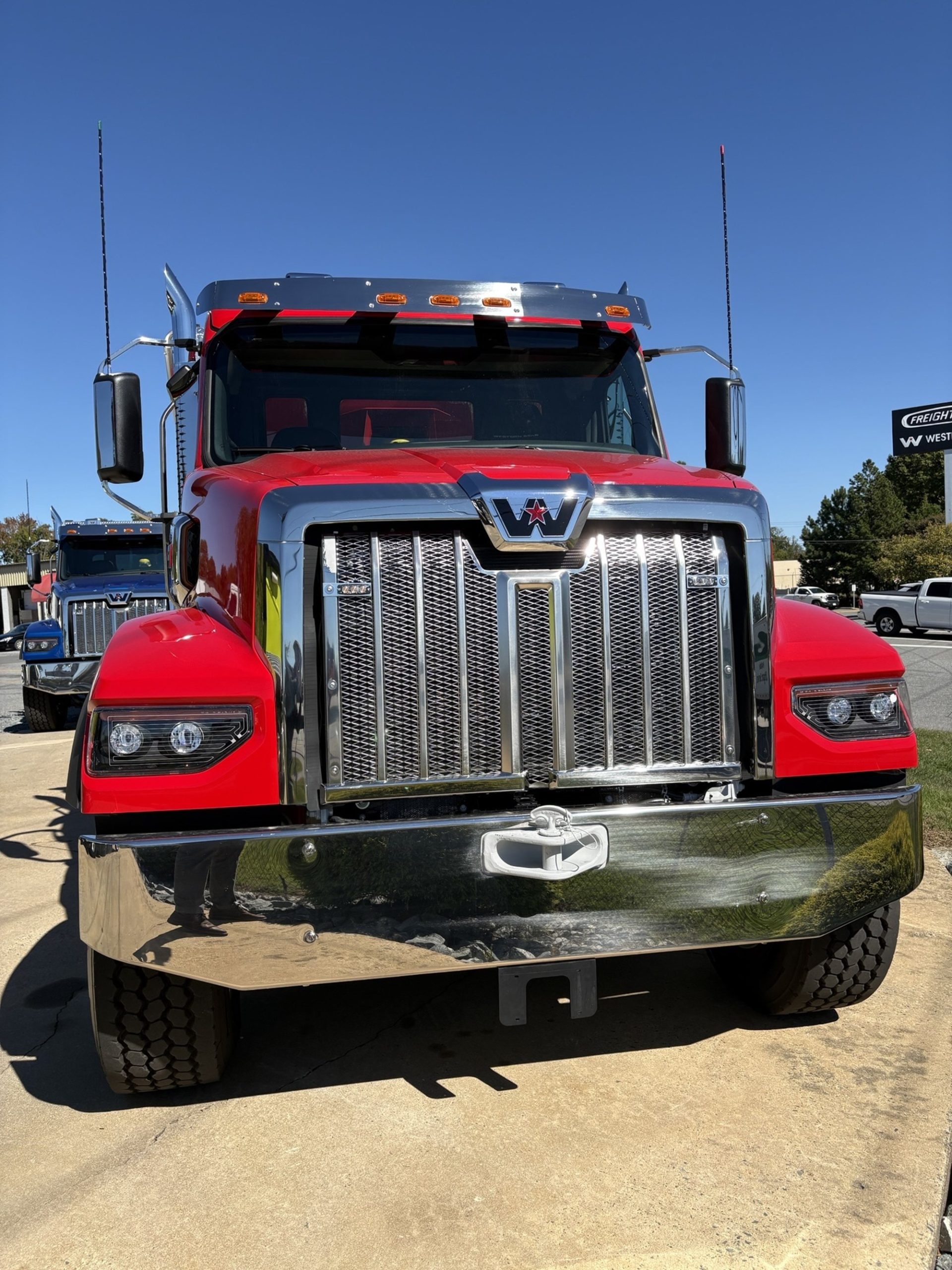 2027 Western Star 49X 2027 Western Star 49X - image 2 of 6