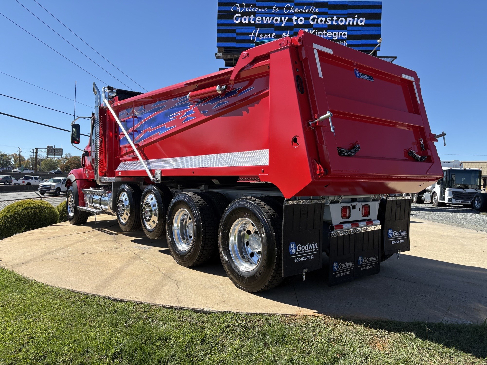 2027 Western Star 49X 2027 Western Star 49X - image 3 of 6