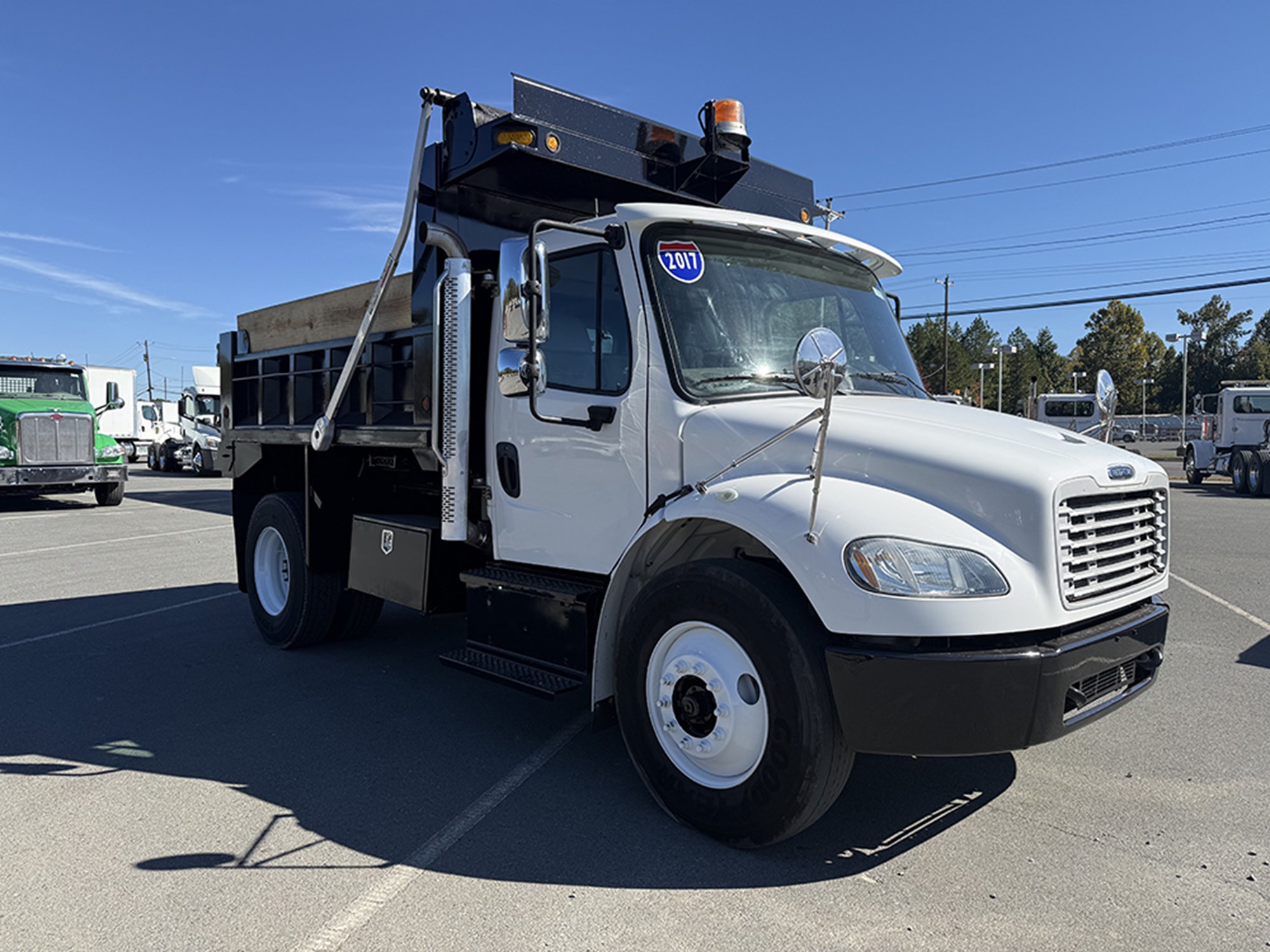 2017 Freightliner M2 1793122021715 2017 Freightliner M2 1793122021715