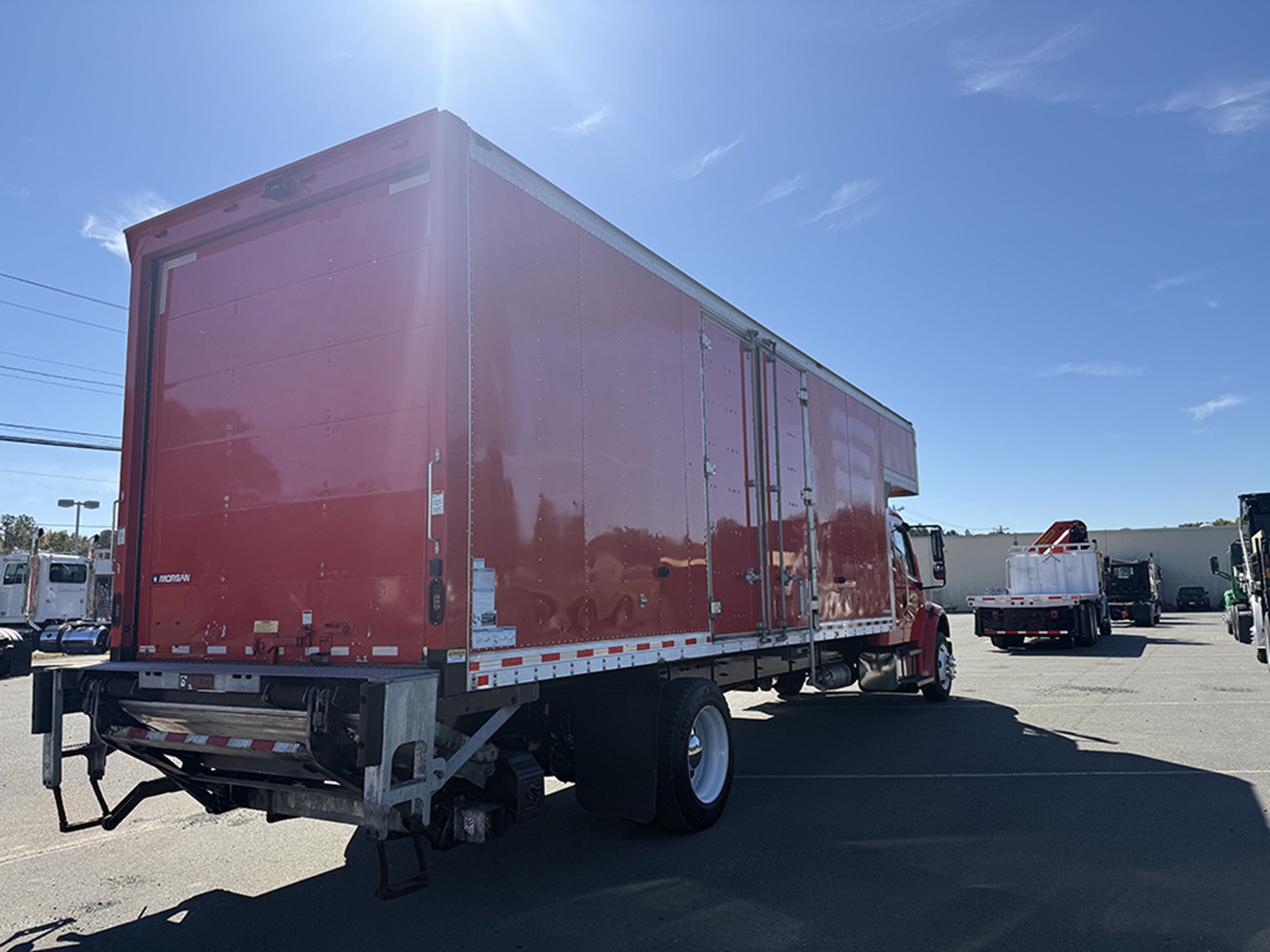 2020 Freightliner M2 2020 Freightliner M2 - image 4 of 6